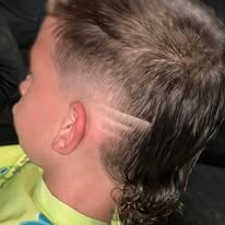 Undercut fade hairstyle — men's fade at Savhanna Styles Studio 940